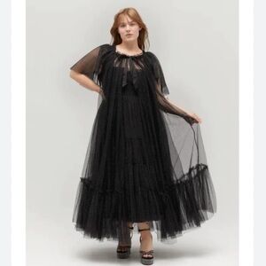 Hill House Black Glitter Tulle Cape